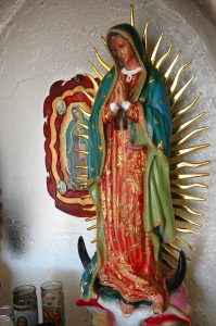 Imágenes de nuestra señora de Guadalupe en estatua